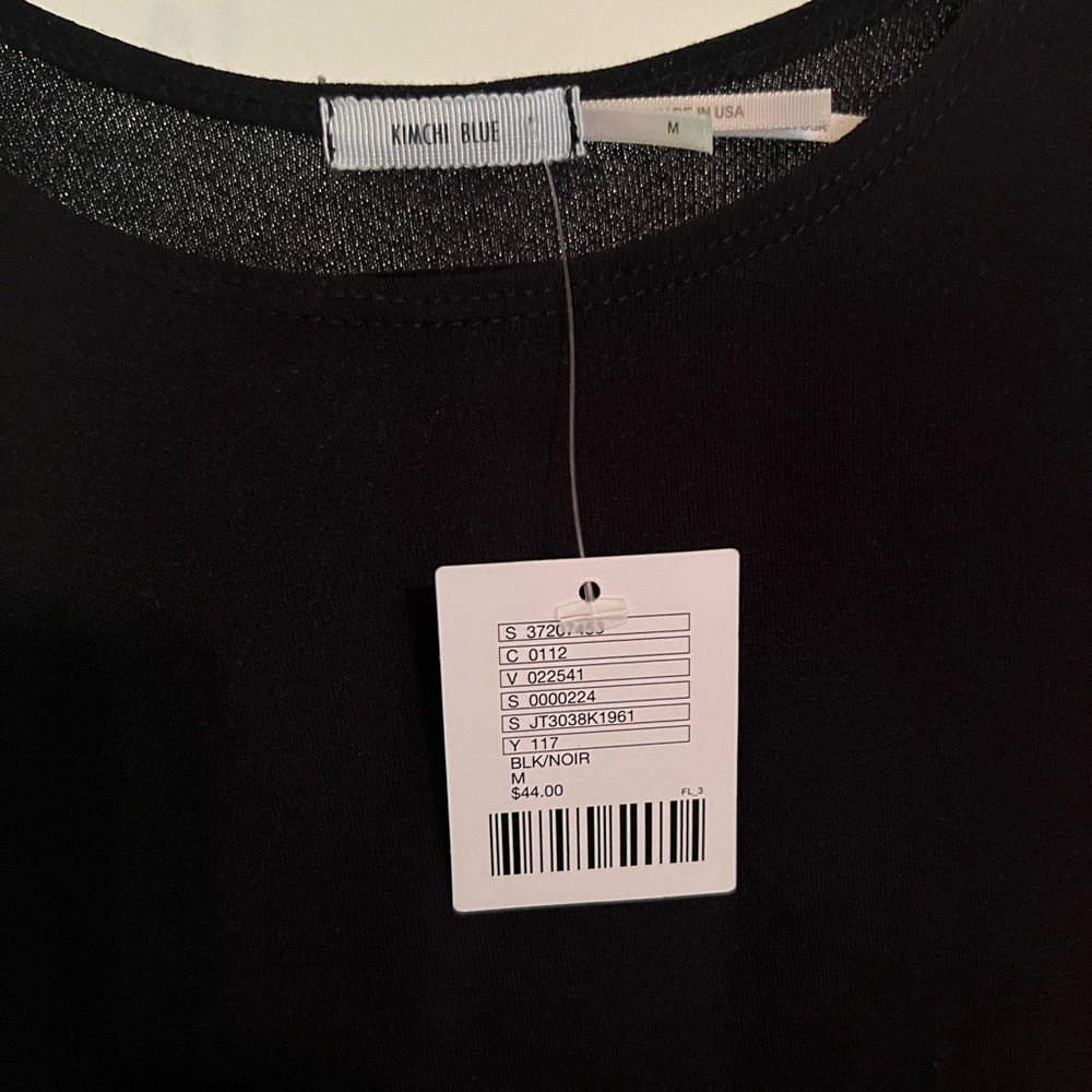 Black shoulder showing top